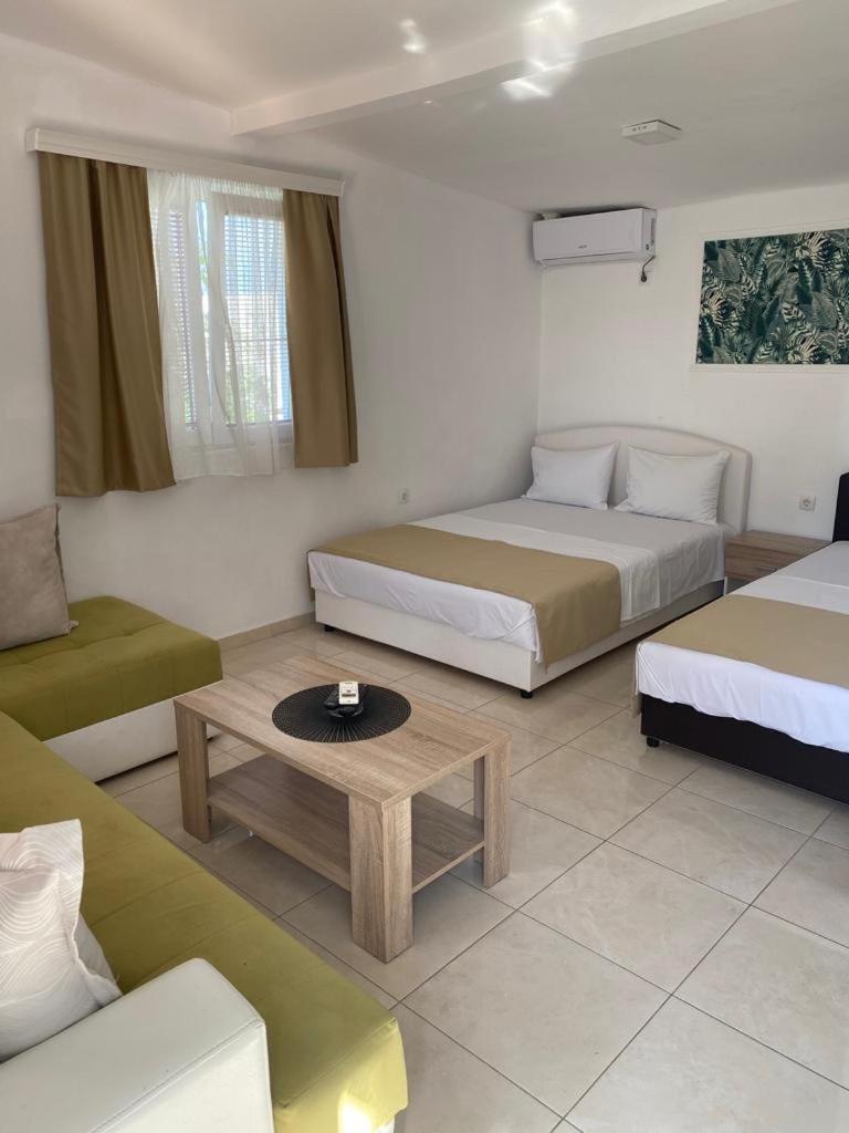 Apartments Vila Sara M Ούλτσιν Εξωτερικό φωτογραφία